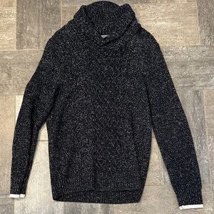 Denver Hayes Men's Dark Gray V-Neck Sweater